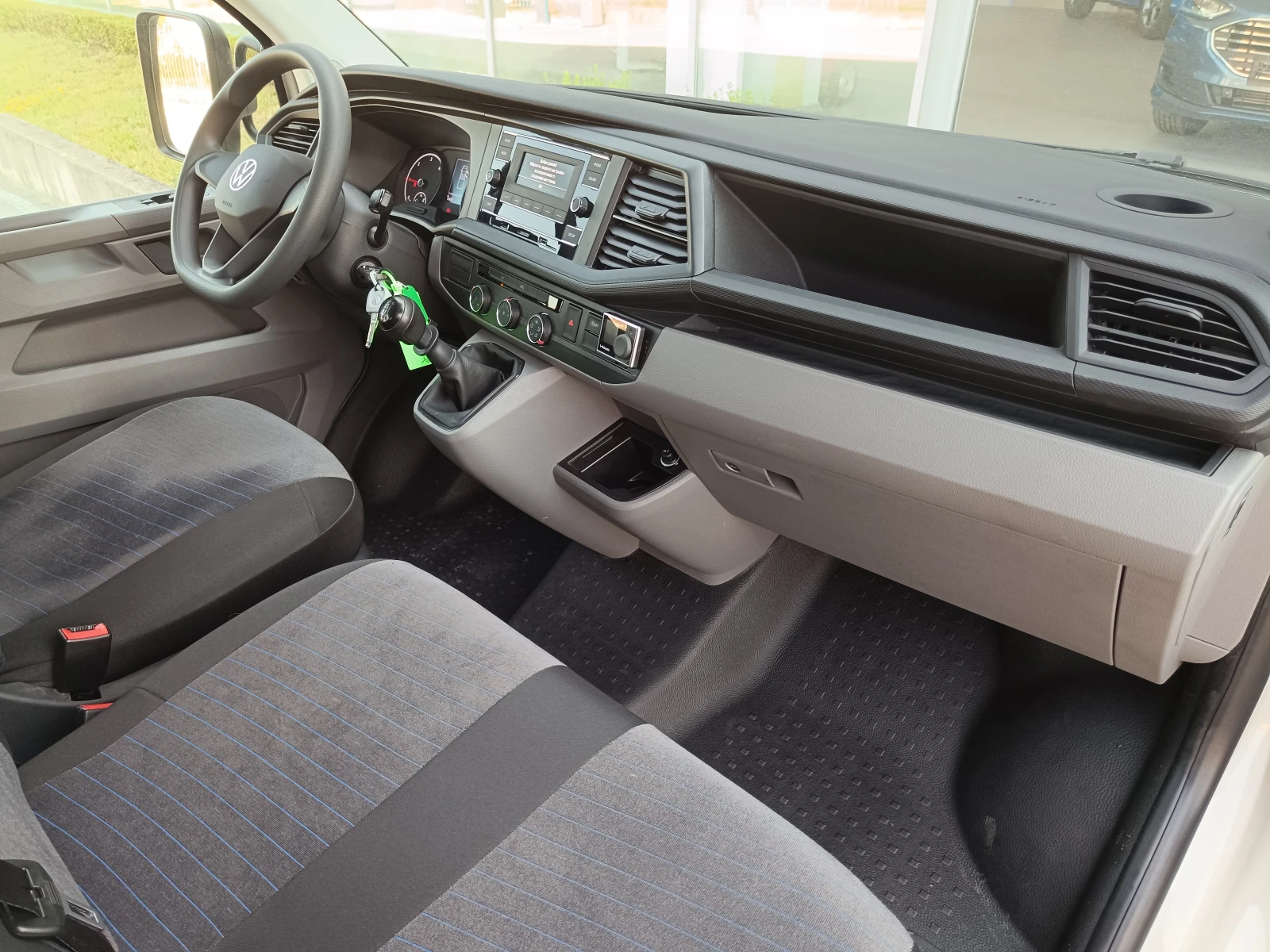 VW Transporter T6 DOKA | 4 MOTION | В гаранция - изображение 10