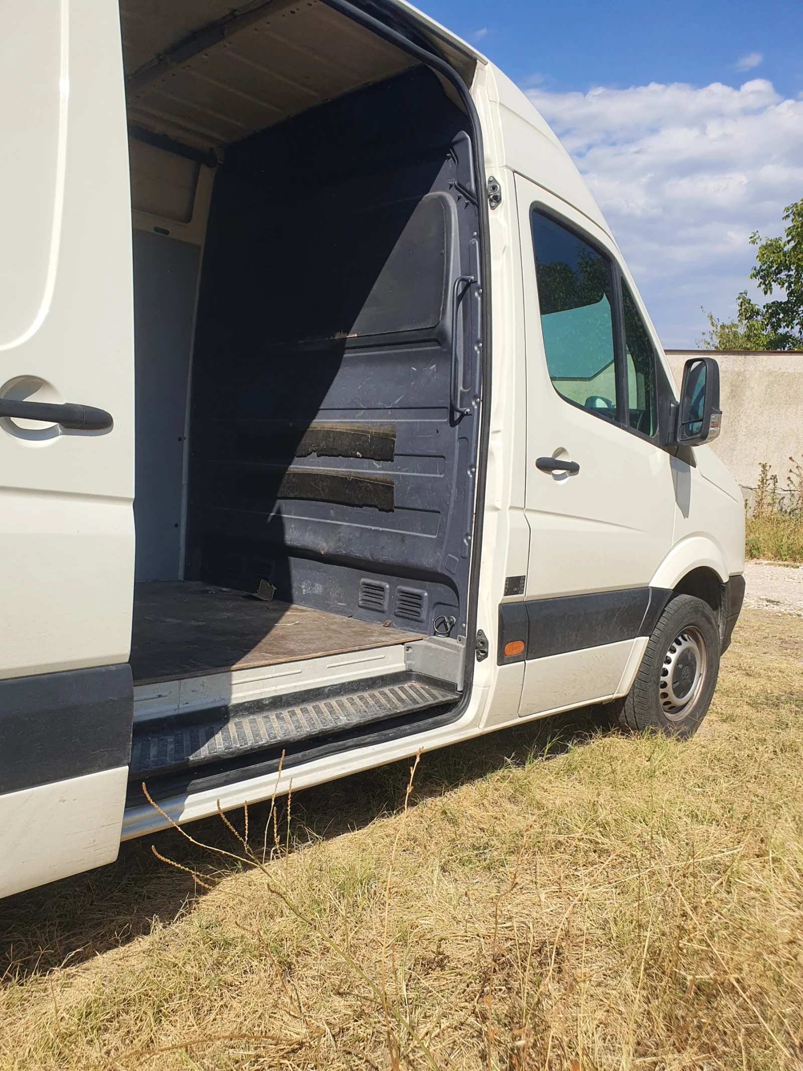 VW Crafter Дълга база , товарен, снимка 8 - Бусове и автобуси - 54444161