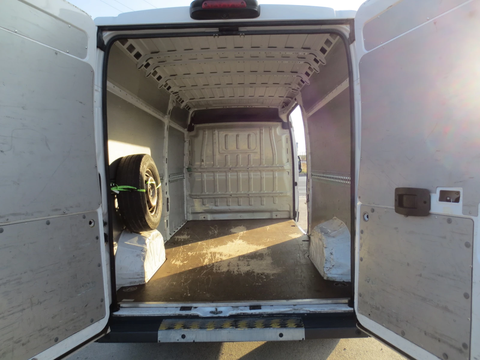 Fiat Ducato 2.3 JTD, снимка 17 - Бусове и автобуси - 56437007