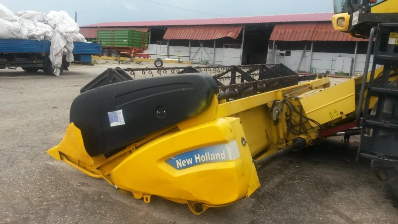 Комбайн New Holland CX8070, снимка 9 - Селскостопанска техника - 53165268