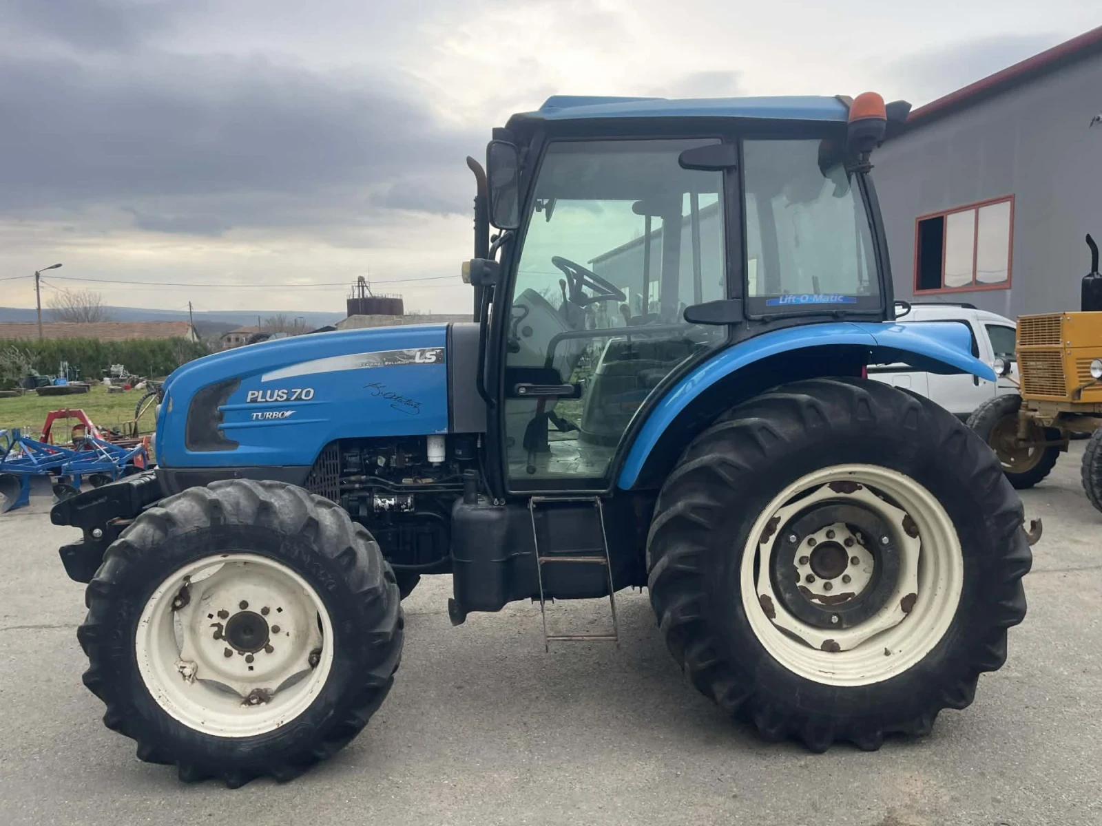 Трактор LS PLUS 70, снимка 6 - Селскостопанска техника - 53968198
