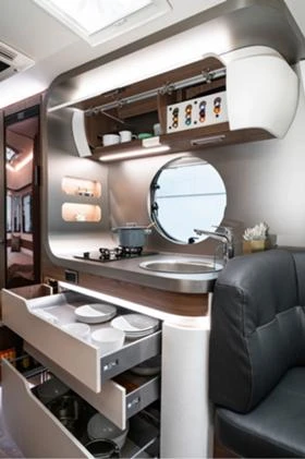 Каравана HYMER / ERIBA TOURING 820, снимка 15