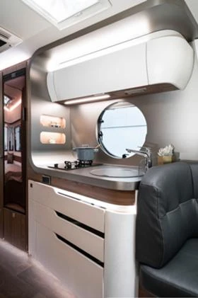 Каравана HYMER / ERIBA TOURING 820, снимка 14