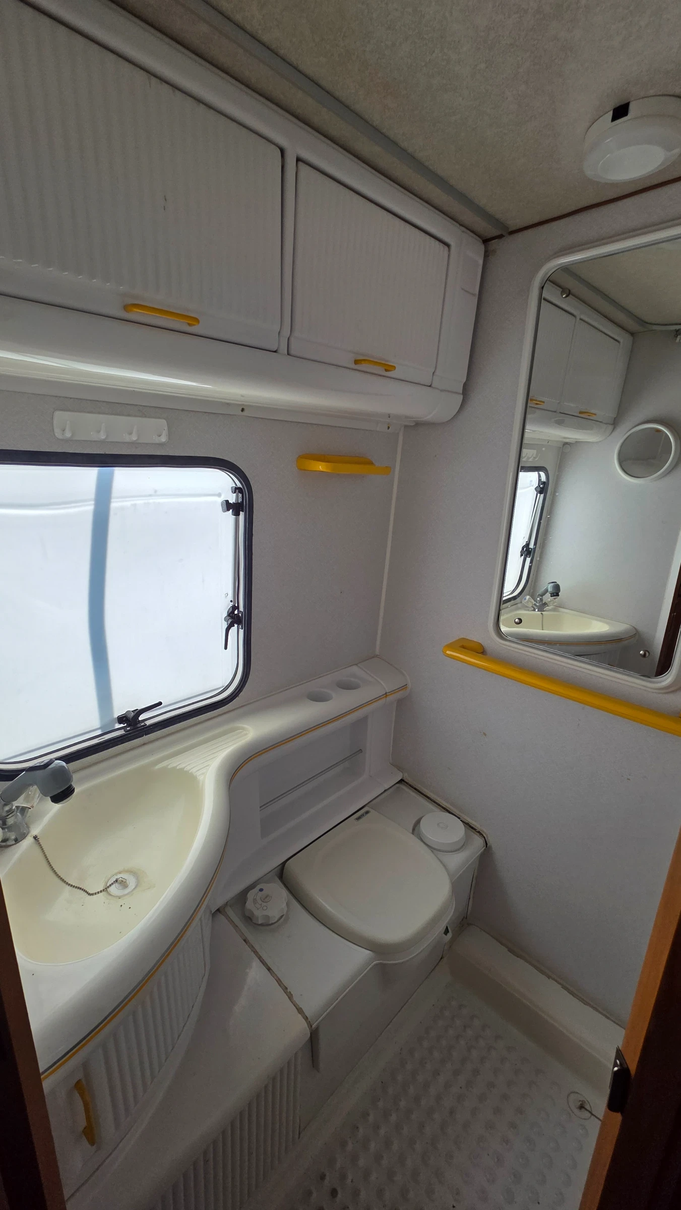 Кемпер Ford Transit Turbo  - изображение 9