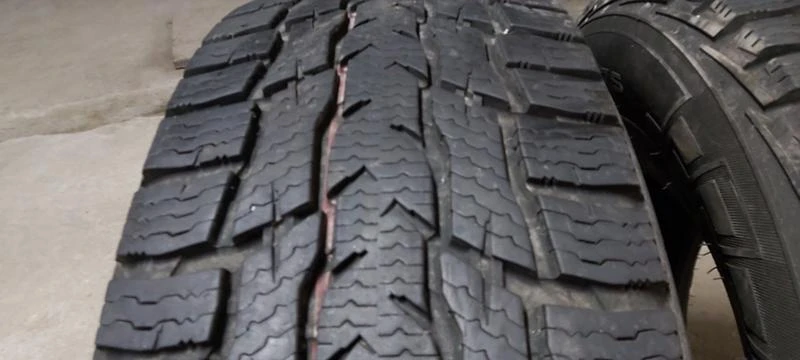 Гуми Зимни 215/70R15, снимка 4 - Гуми и джанти - 29880085