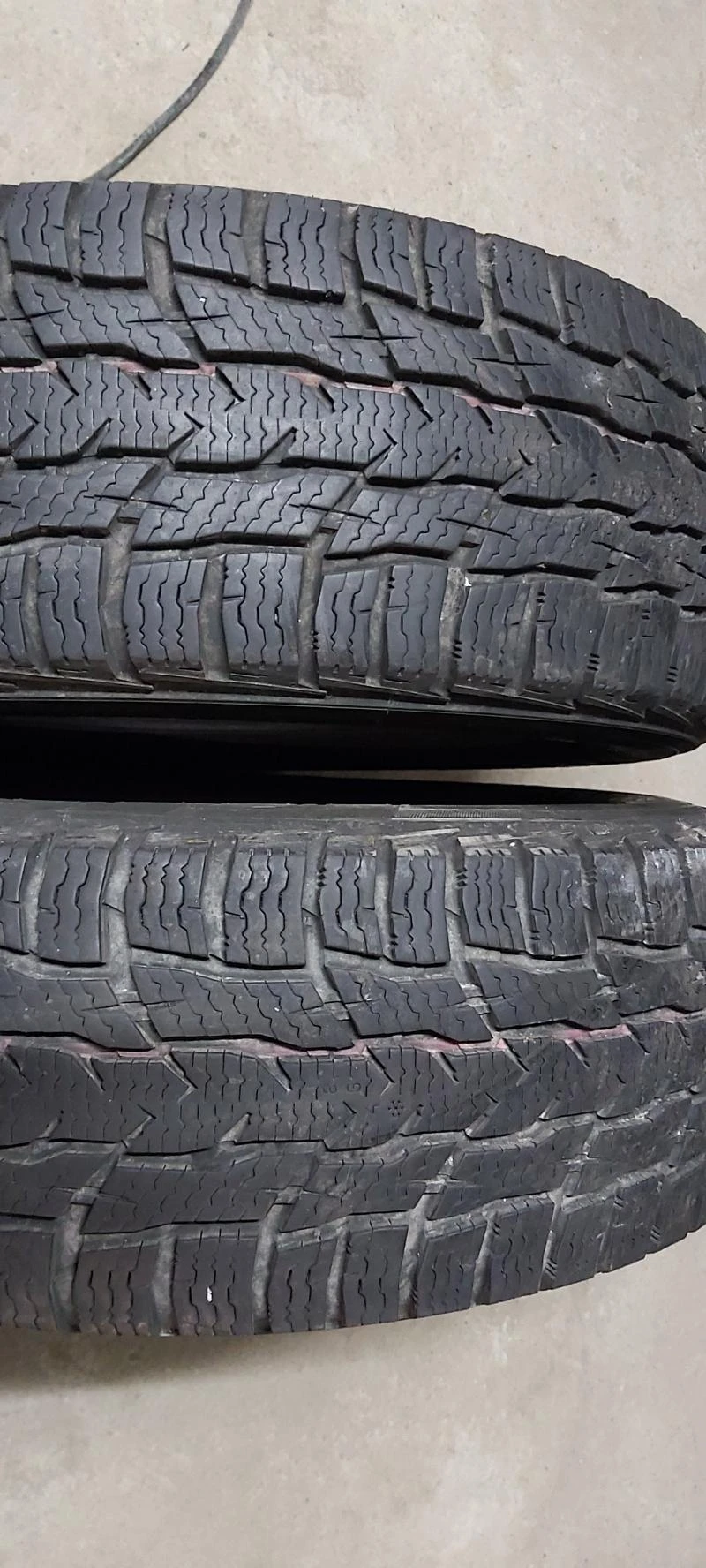 Гуми Зимни 215/70R15, снимка 1 - Гуми и джанти - 29880085