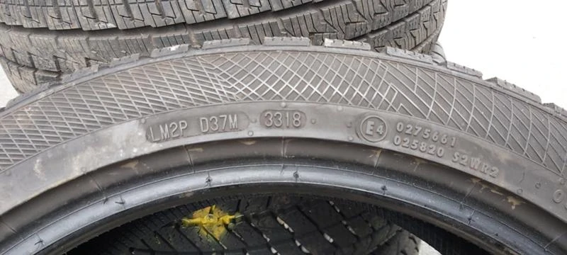 Гуми Зимни 245/40R18, снимка 7 - Гуми и джанти - 32572231