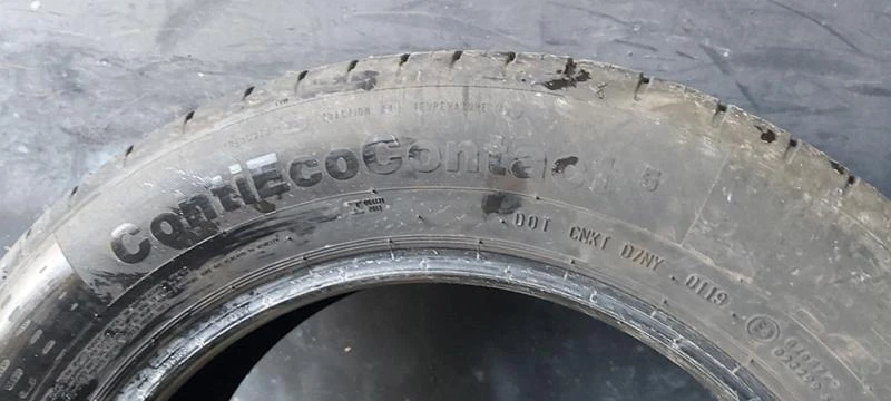 Гуми Летни 215/60R17, снимка 6 - Гуми и джанти - 35134655