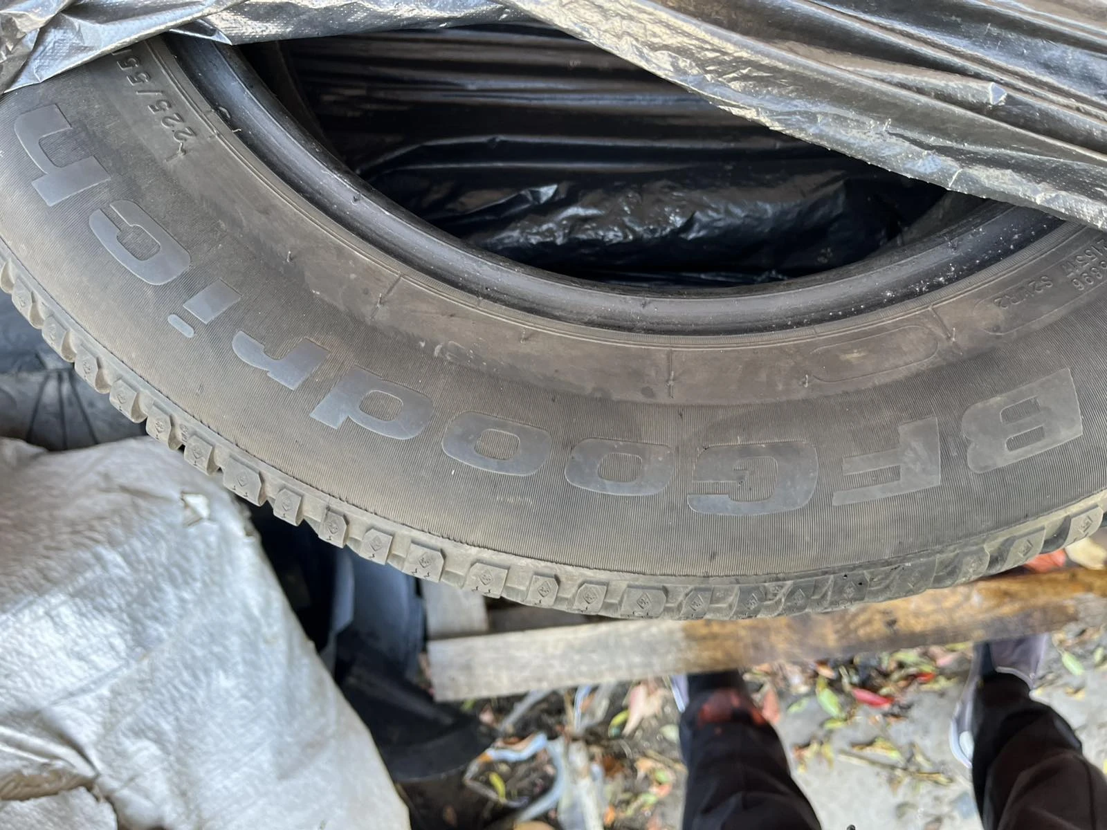 Гуми Всесезонни 225/55R16, снимка 5 - Гуми и джанти - 56749384