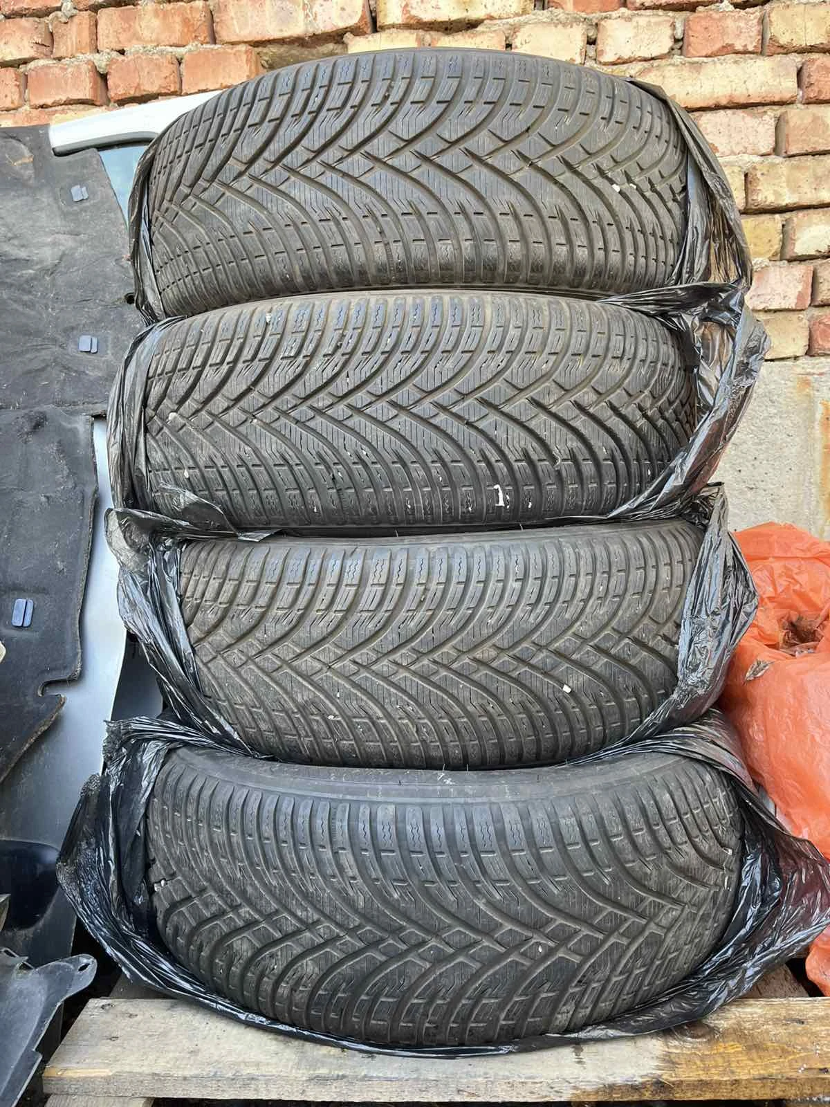 Гуми Всесезонни 225/55R16