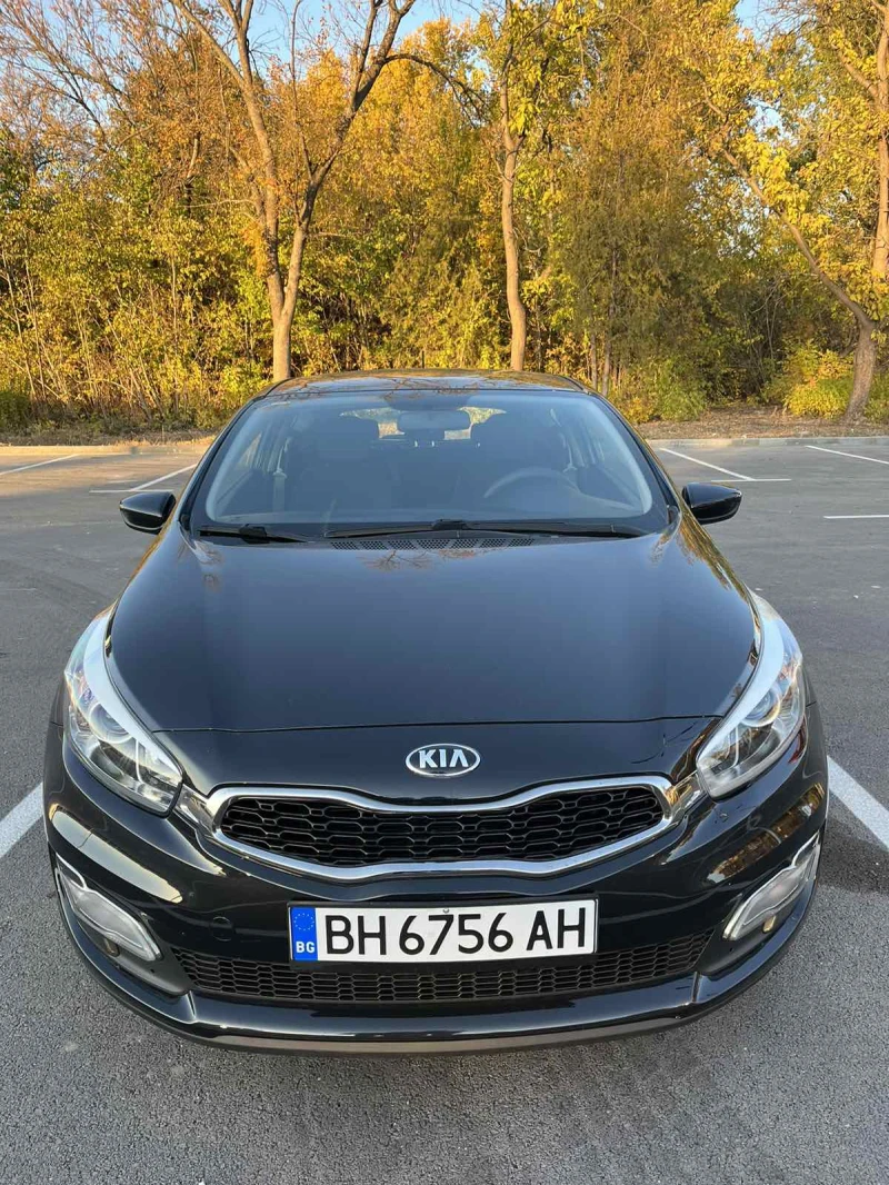 Kia Ceed, снимка 3 - Автомобили и джипове - 47750843