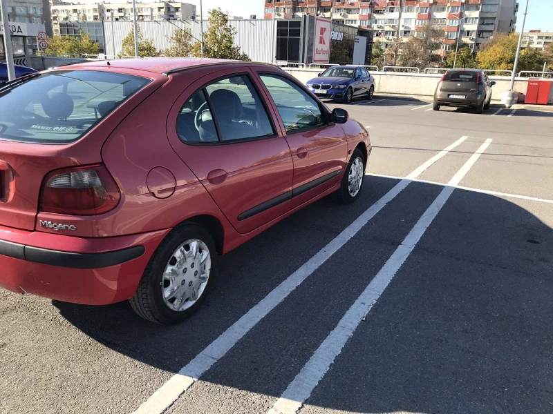 Renault Megane, снимка 4 - Автомобили и джипове - 47780510