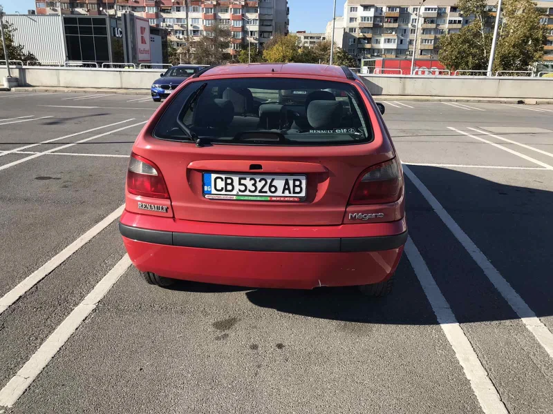 Renault Megane, снимка 3 - Автомобили и джипове - 47780510