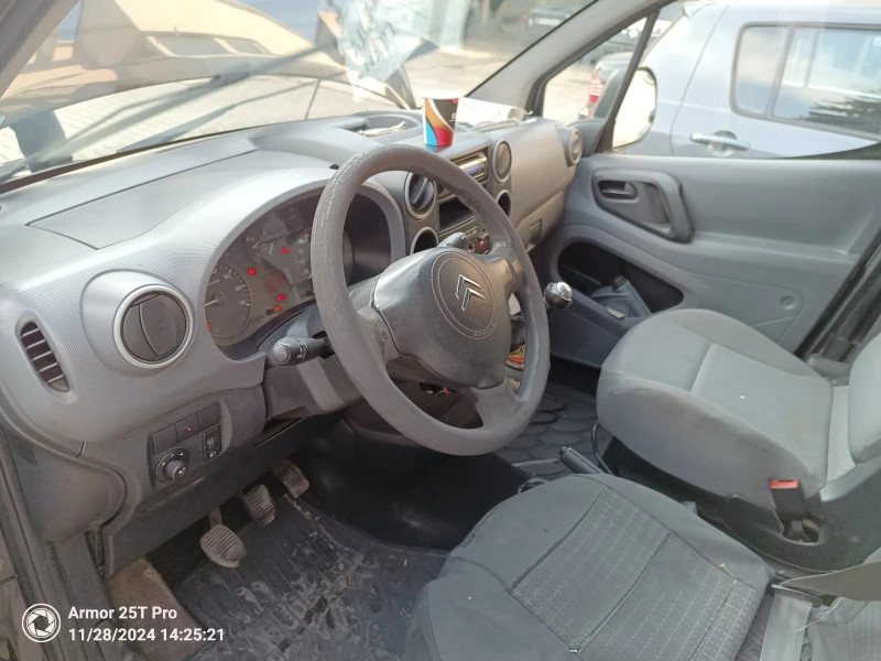 Citroen Berlingo Товарен, снимка 5 - Автомобили и джипове - 48203959