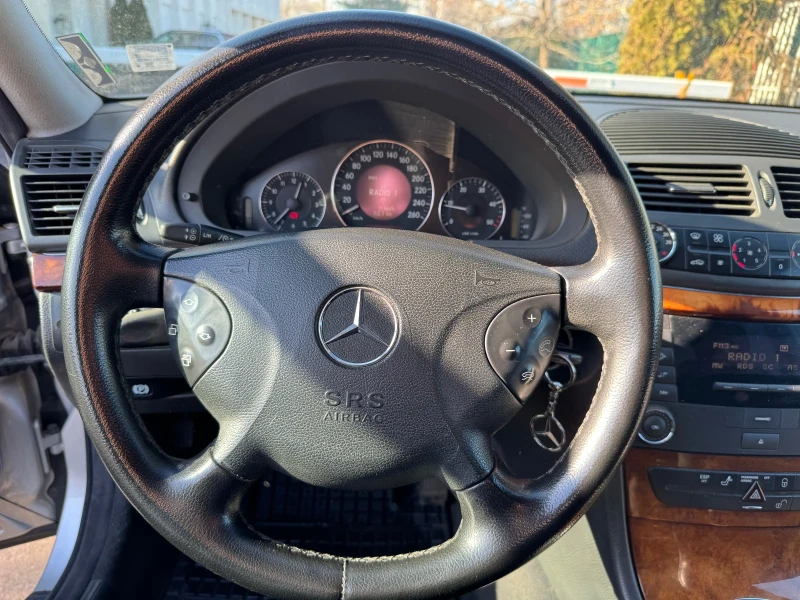 Mercedes-Benz E 270 CDI, снимка 11 - Автомобили и джипове - 48396568