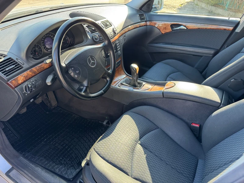 Mercedes-Benz E 270 CDI, снимка 7 - Автомобили и джипове - 48396568