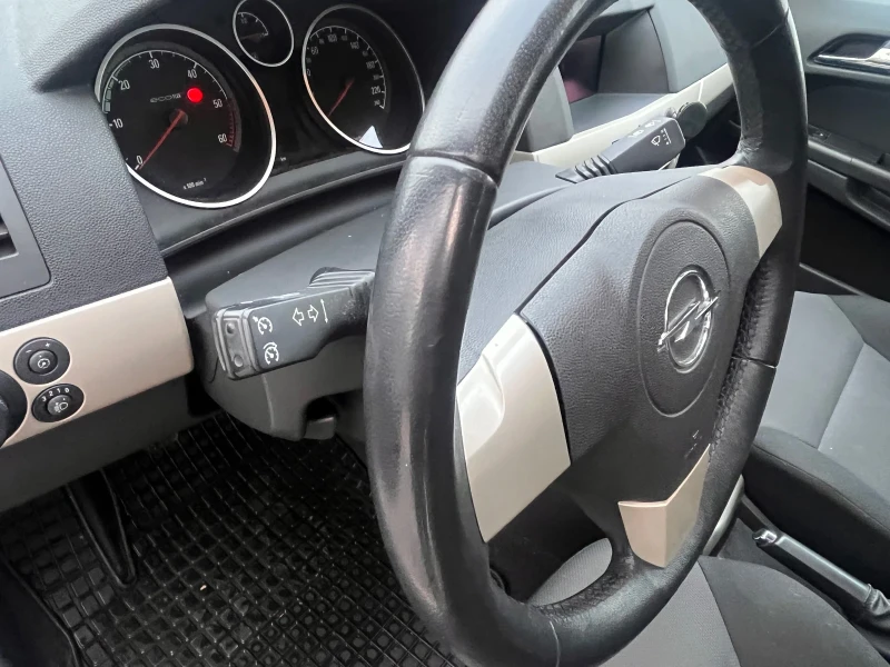 Opel Astra 1.3CDTI Facelift 130000KM ECO FLEX, снимка 17 - Автомобили и джипове - 48802046