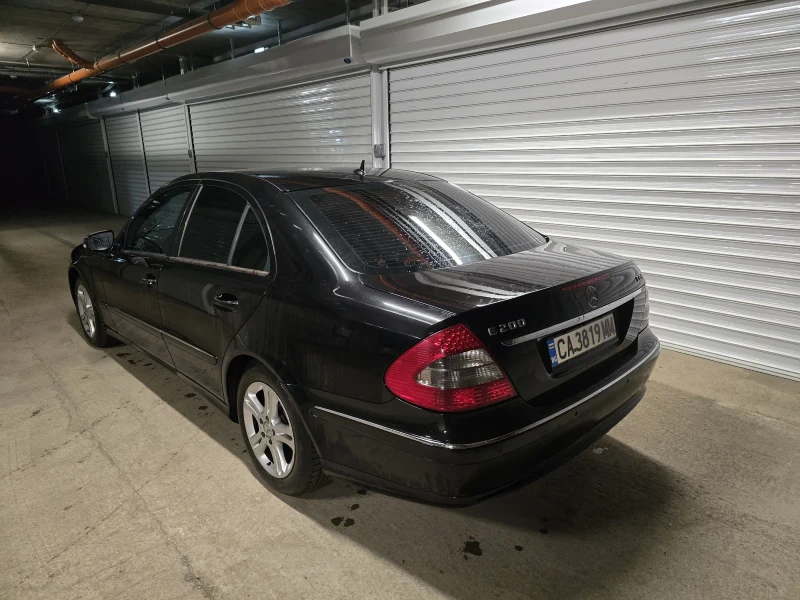 Mercedes-Benz E 220 CDI Facelift /Avantgarde , снимка 5 - Автомобили и джипове - 49377455