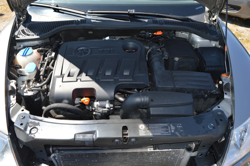 Skoda Octavia 2.0TDI-FACELIFT EURO 5A, снимка 9 - Автомобили и джипове - 50299447