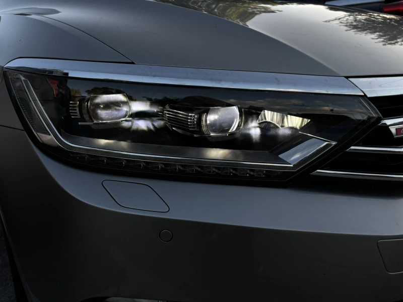 VW Passat, снимка 8 - Автомобили и джипове - 52061822