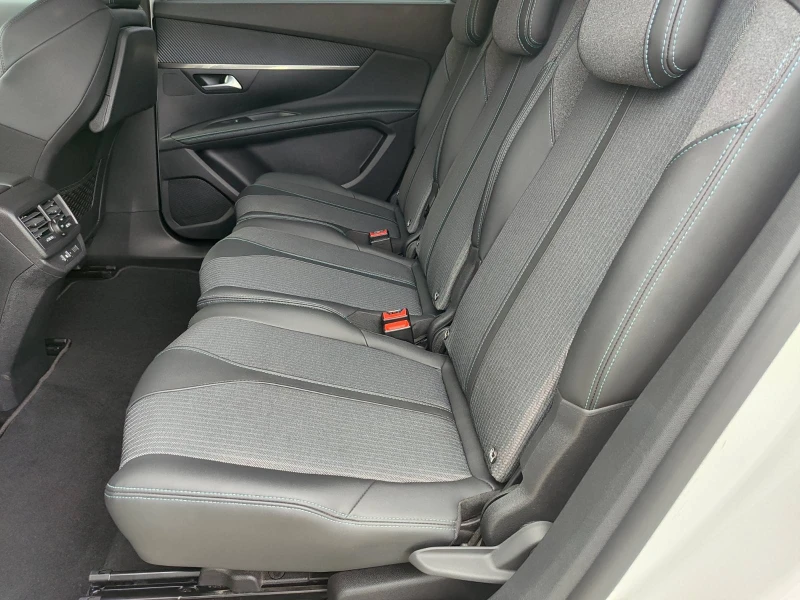 Peugeot 5008 1.5L BlueHDi 131, снимка 12 - Автомобили и джипове - 51567959