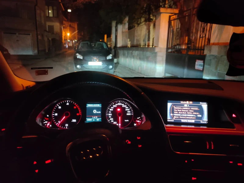 Audi A4 B8 2010, снимка 2 - Автомобили и джипове - 51811580