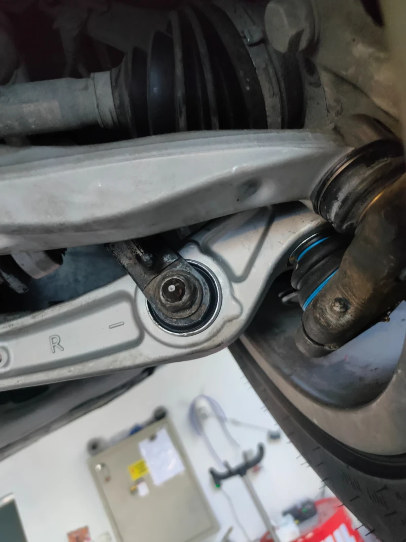 Audi A4 B8 2010, снимка 9 - Автомобили и джипове - 51811580