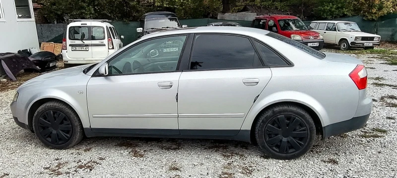 Audi A4 1.8T, снимка 8 - Автомобили и джипове - 52173078