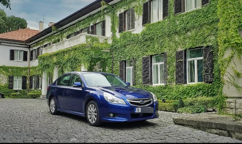 Subaru Legacy седан * кожен салон * реални километри