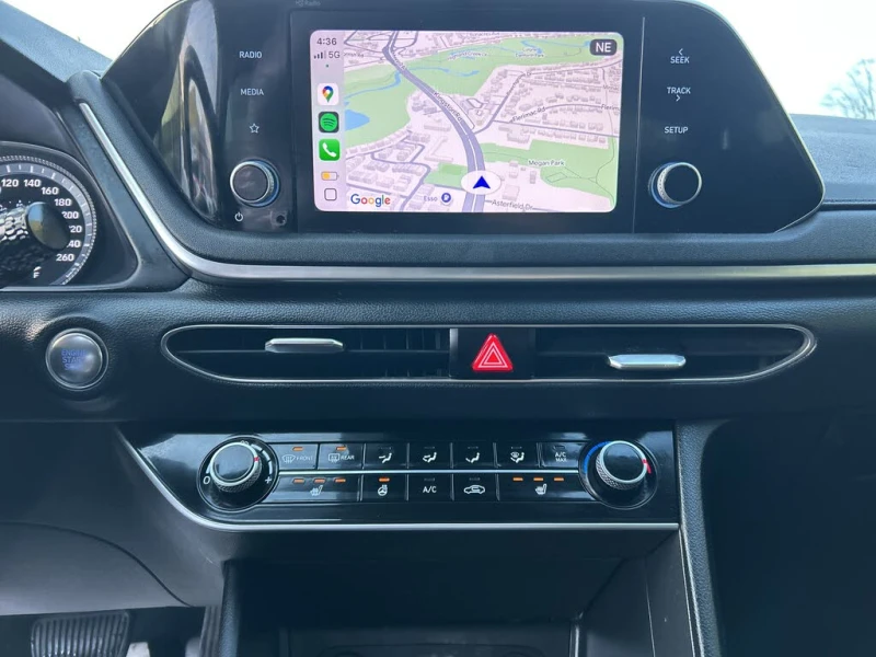 Hyundai Sonata SE FWD* АвтоКредит* (ЦЕНА ДО БГ)* , снимка 10 - Автомобили и джипове - 53169544