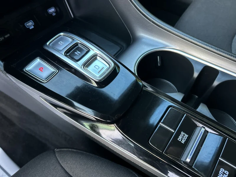 Hyundai Sonata SE FWD* АвтоКредит* (ЦЕНА ДО БГ)* , снимка 11 - Автомобили и джипове - 53169544