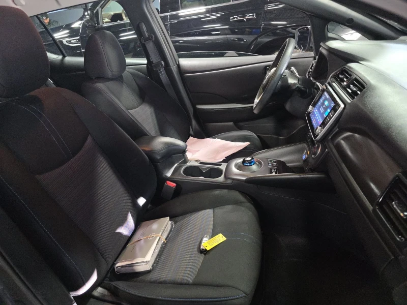 Nissan Leaf  S, снимка 9 - Автомобили и джипове - 53369899