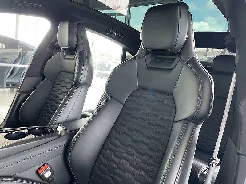 Audi E-Tron GT Quattro, снимка 5 - Автомобили и джипове - 54139074