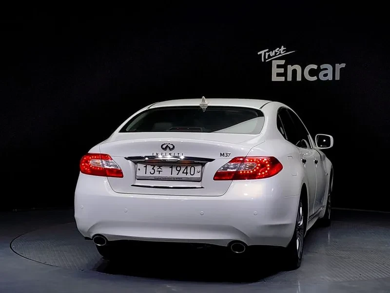 Infiniti M 37 3.7 - САМО 30% АВАНС, снимка 4 - Автомобили и джипове - 56285528