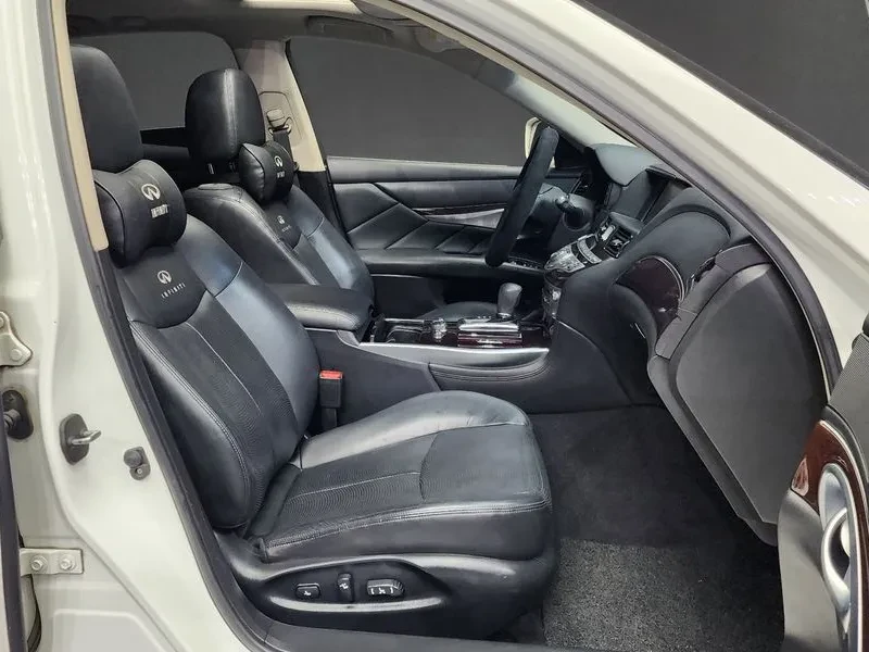 Infiniti M 37 3.7 - САМО 30% АВАНС, снимка 11 - Автомобили и джипове - 56285528
