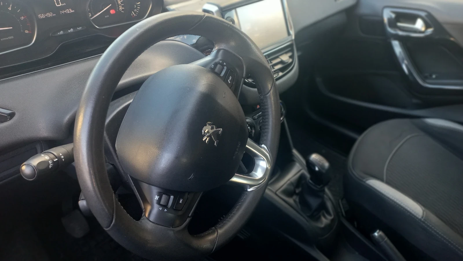 Peugeot 208 1.6 bluehdi euro 6 - изображение 8
