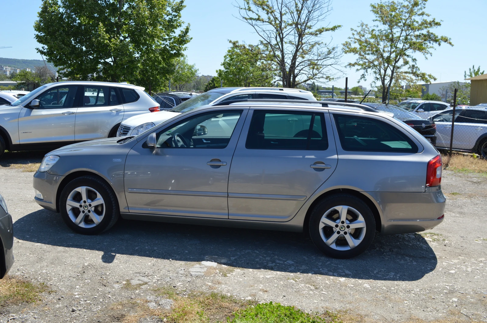 Skoda Octavia 2.0TDI-FACELIFT EURO 5A - изображение 4