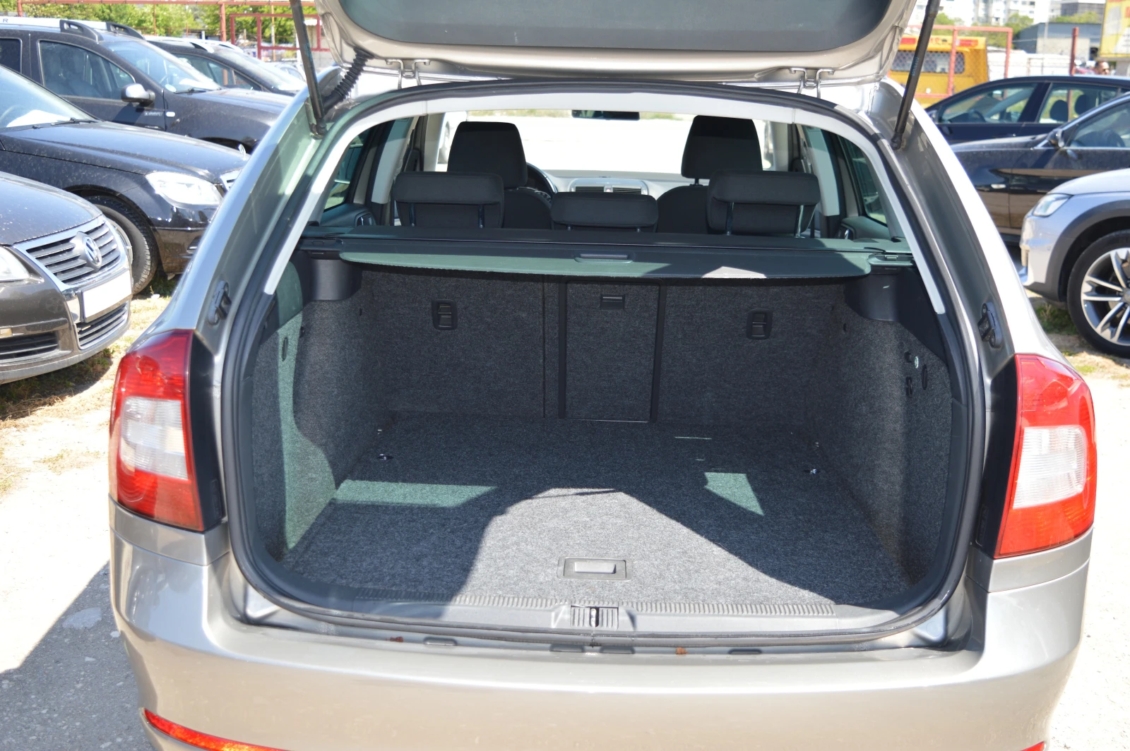 Skoda Octavia 2.0TDI-FACELIFT EURO 5A | Mobile.bg — изображение 12