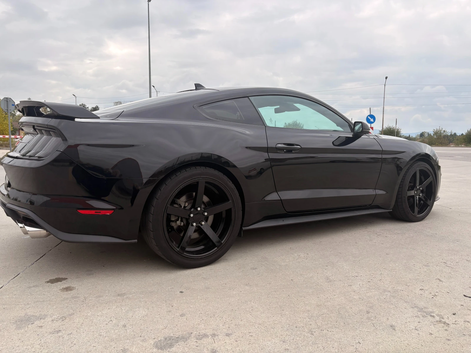 Ford Mustang GT Premium 55Y - изображение 4
