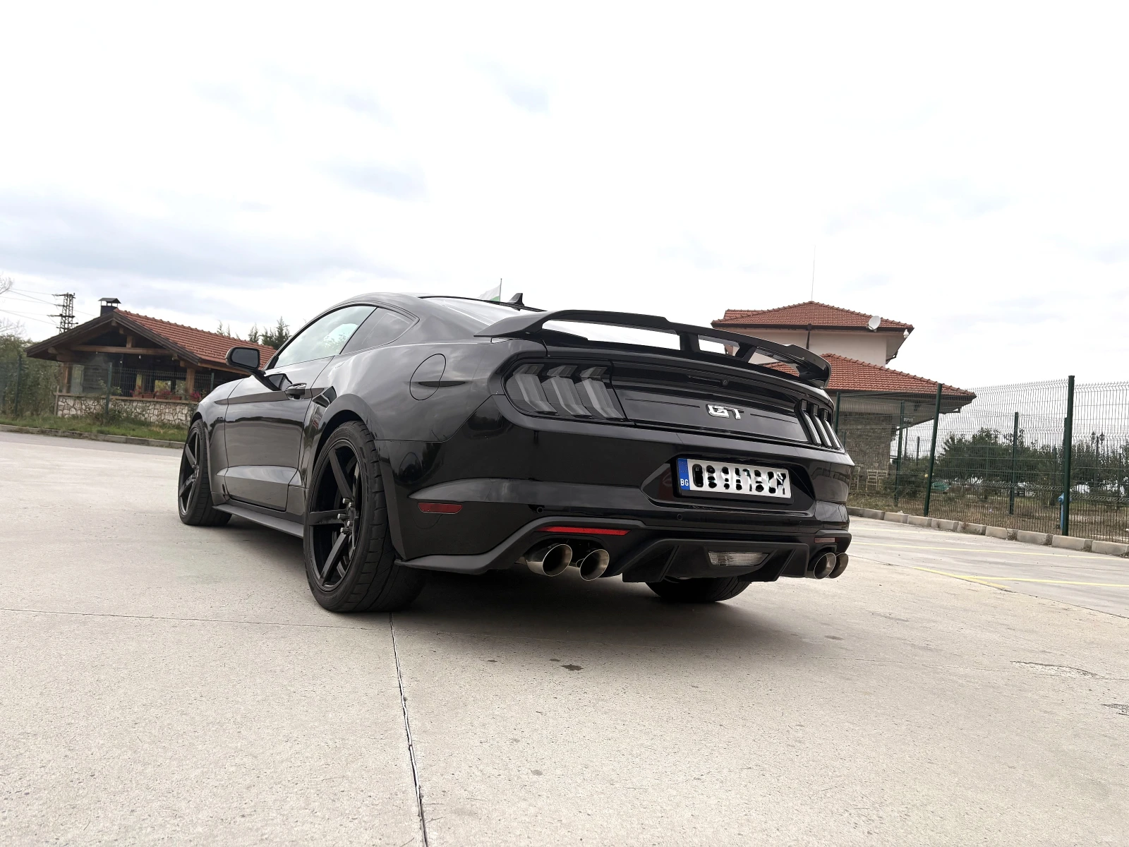 Ford Mustang GT Premium 55Y - изображение 2