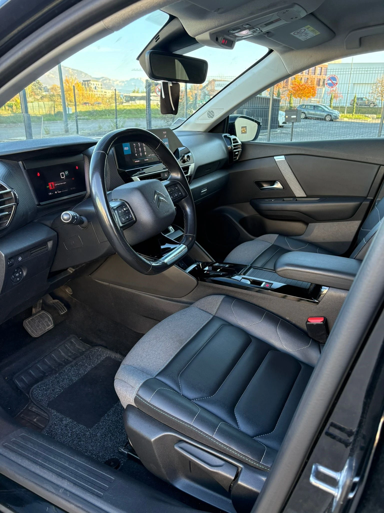 Citroen C4 1.5BLUE HDI EAT8 FEEL 131 - изображение 7