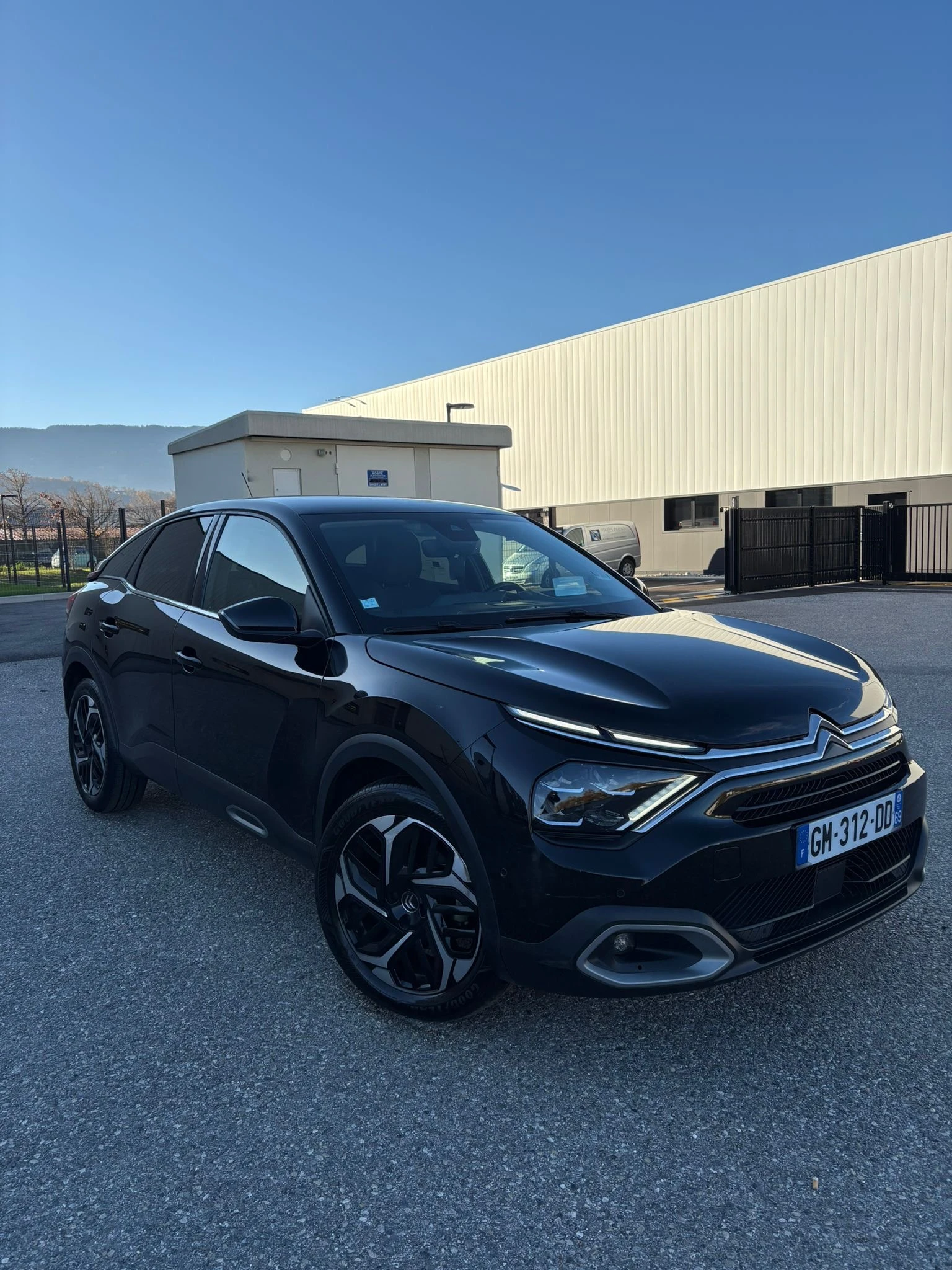 Citroen C4 1.5BLUE HDI EAT8 FEEL 131 - изображение 3