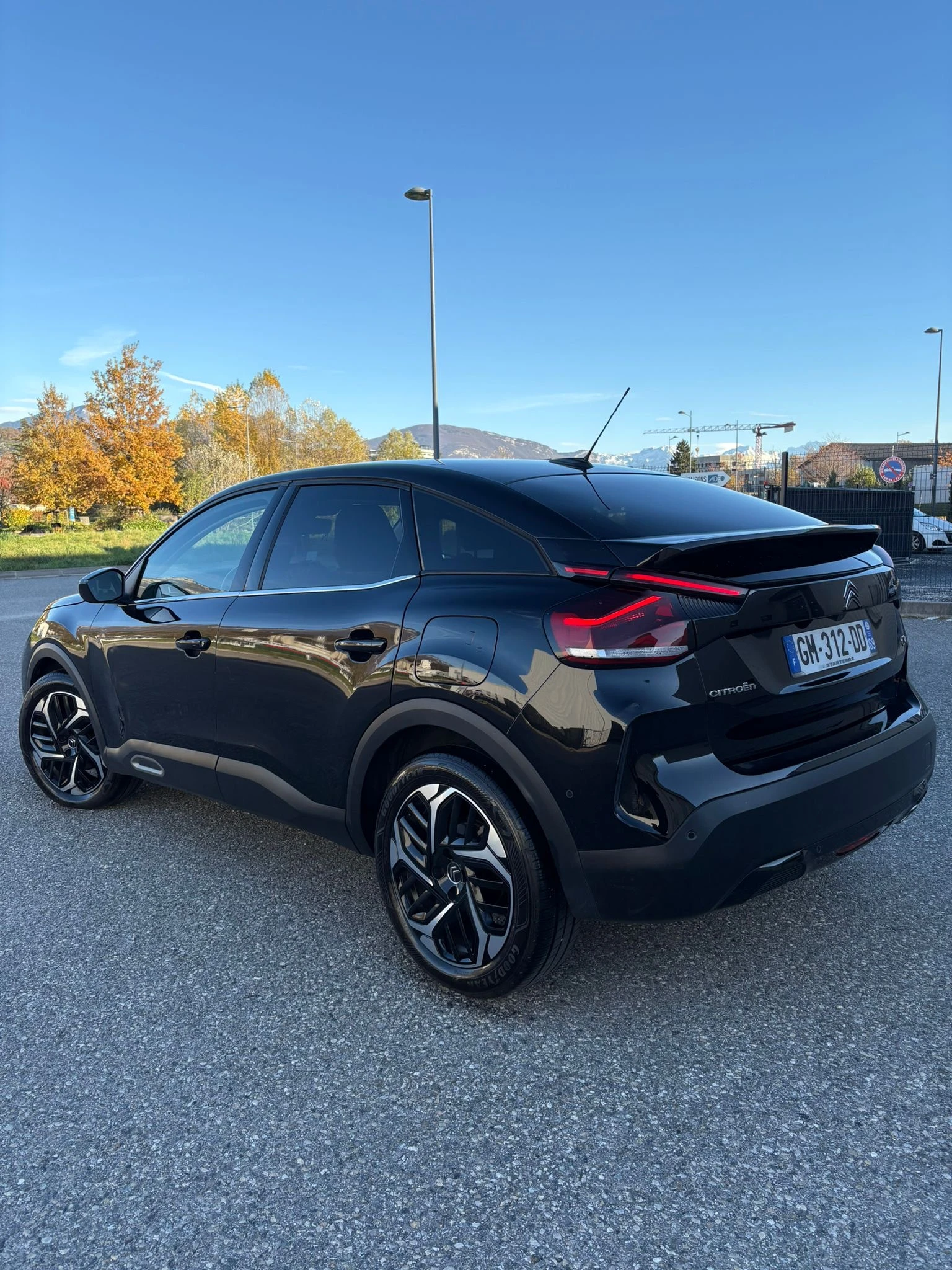 Citroen C4 1.5BLUE HDI EAT8 FEEL 131 - изображение 4