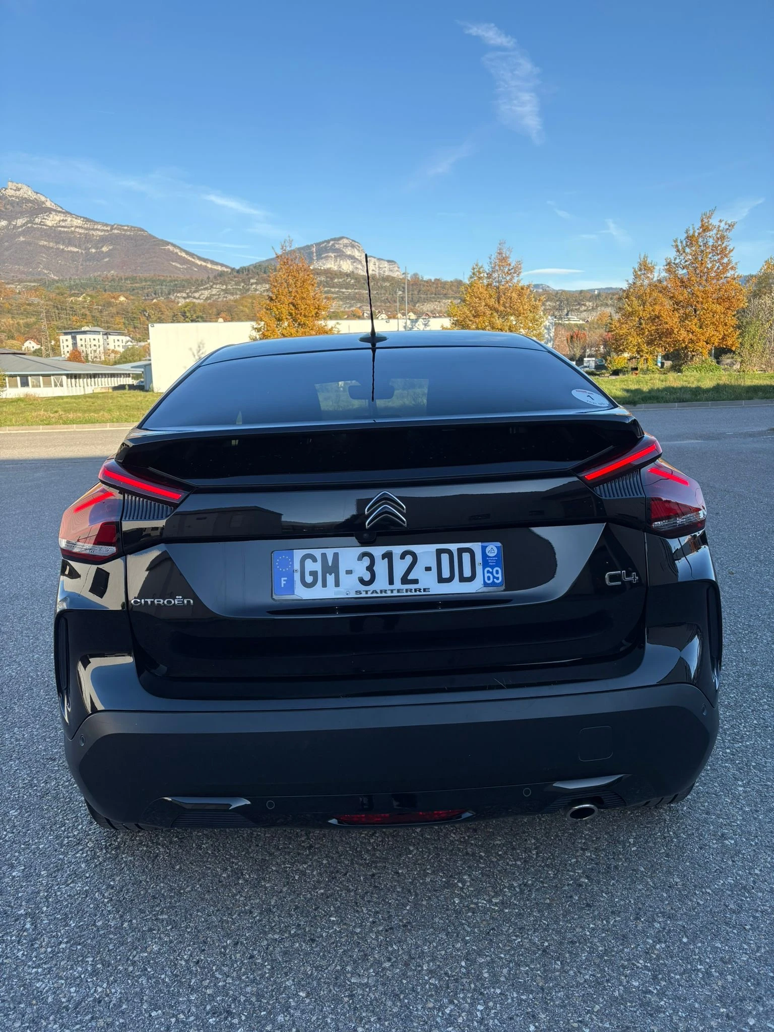 Citroen C4 1.5BLUE HDI EAT8 FEEL 131 - изображение 5