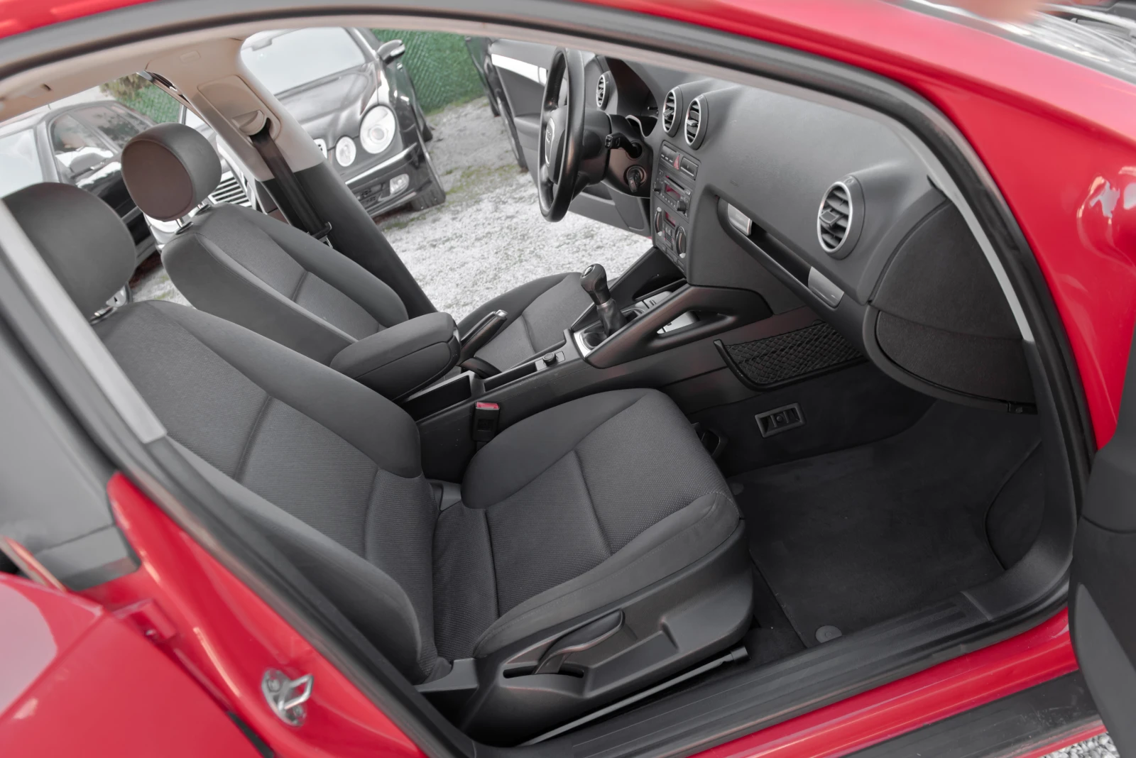 Audi A3 2.0tdi 140ks 6sk - изображение 8