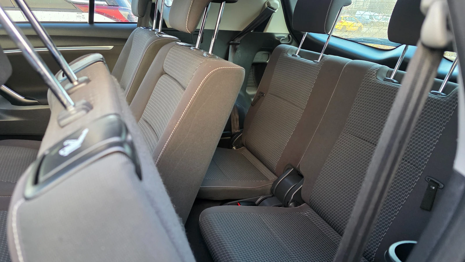 Toyota Verso УНИКАТ/FACE LIFT/7m, снимка 13 - Автомобили и джипове - 54046550