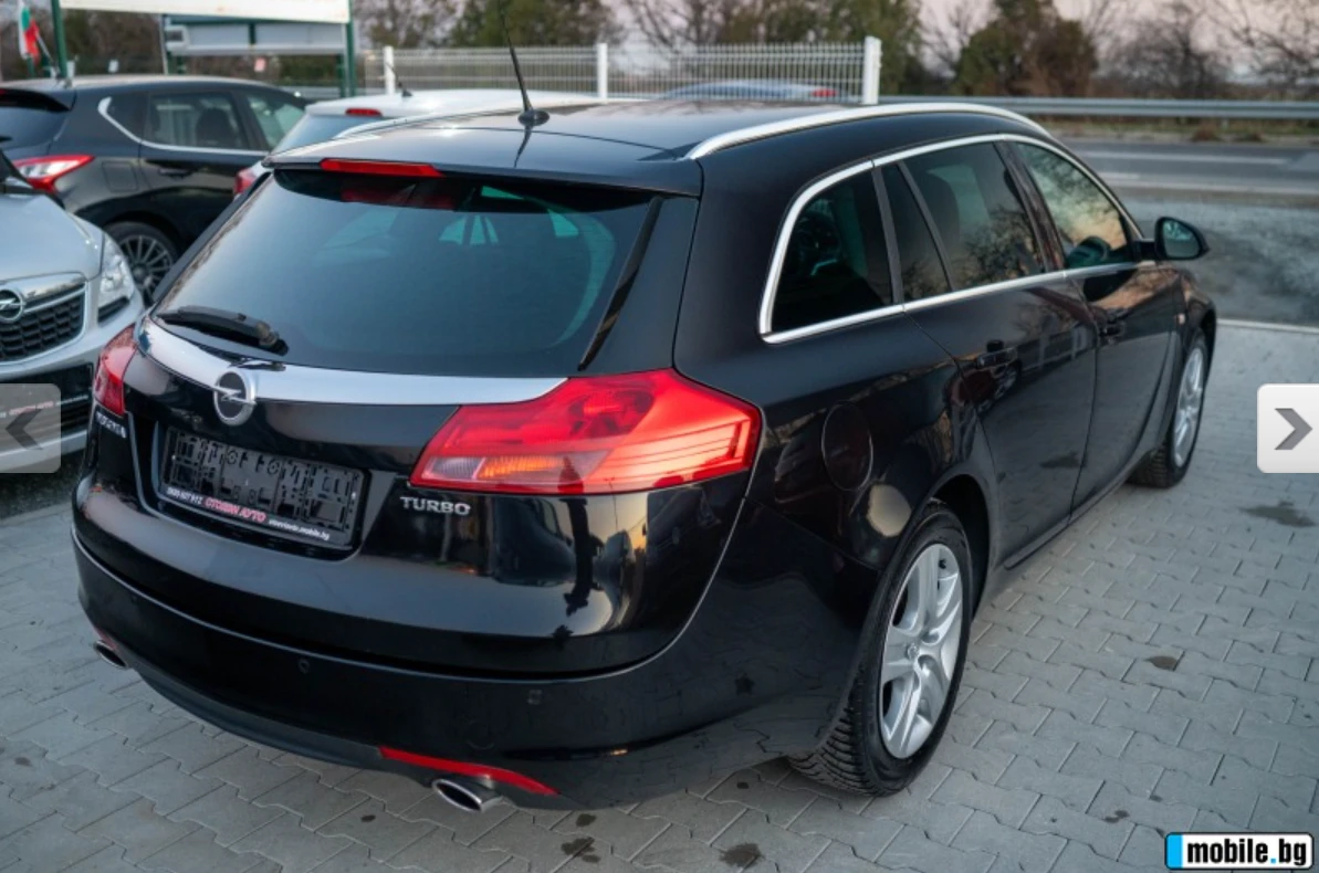 Opel Insignia Sports Tourer, снимка 6 - Автомобили и джипове - 54292208