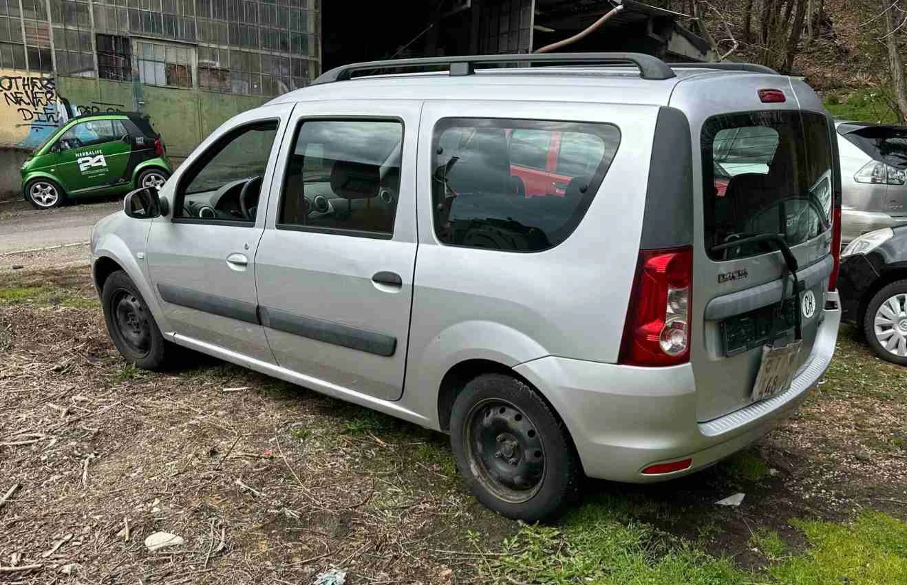 Dacia Logan 1.5 DCI, снимка 6 - Автомобили и джипове - 54369675
