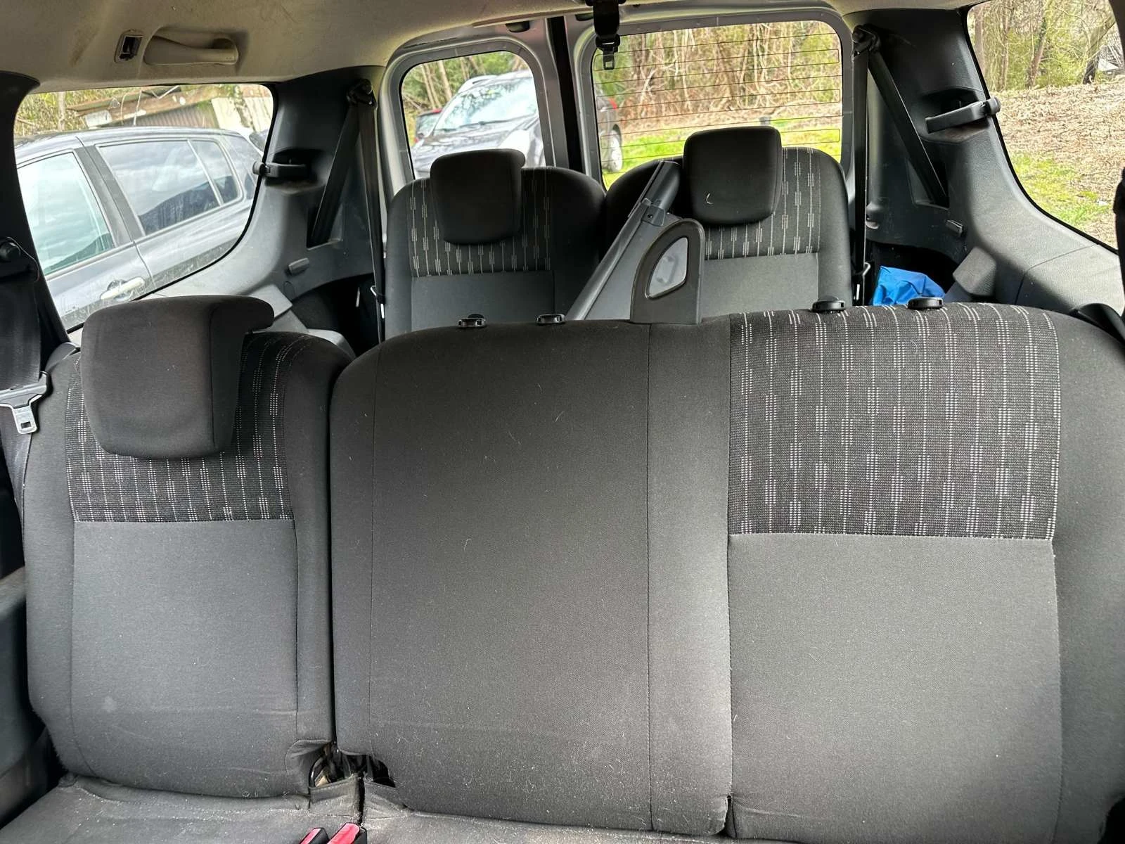 Dacia Logan 1.5 DCI, снимка 10 - Автомобили и джипове - 54369675