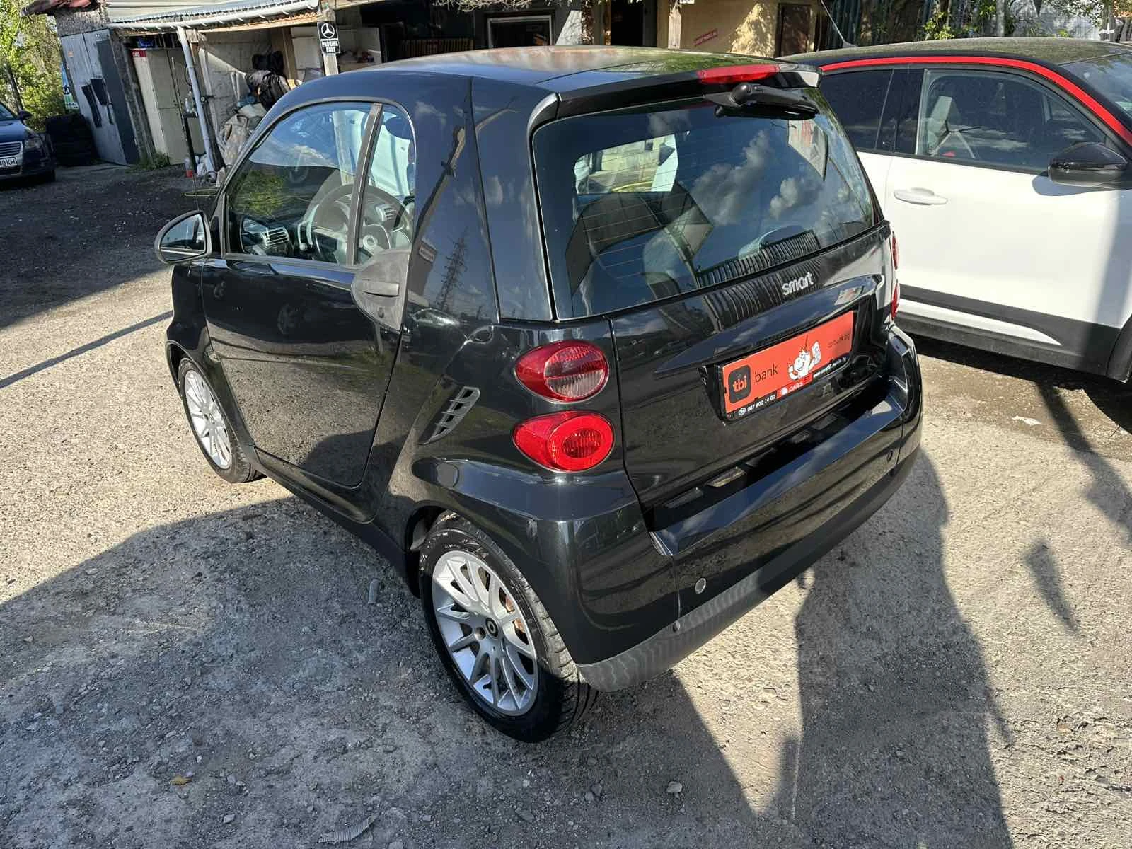 Smart Fortwo 1.0I Kлиматик Панорама , снимка 3 - Автомобили и джипове - 54415978
